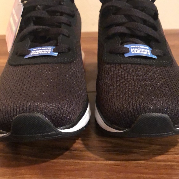 Skechers lite weight with memory foam athletic shoes. Size 6.5 - Picture 5 of 6